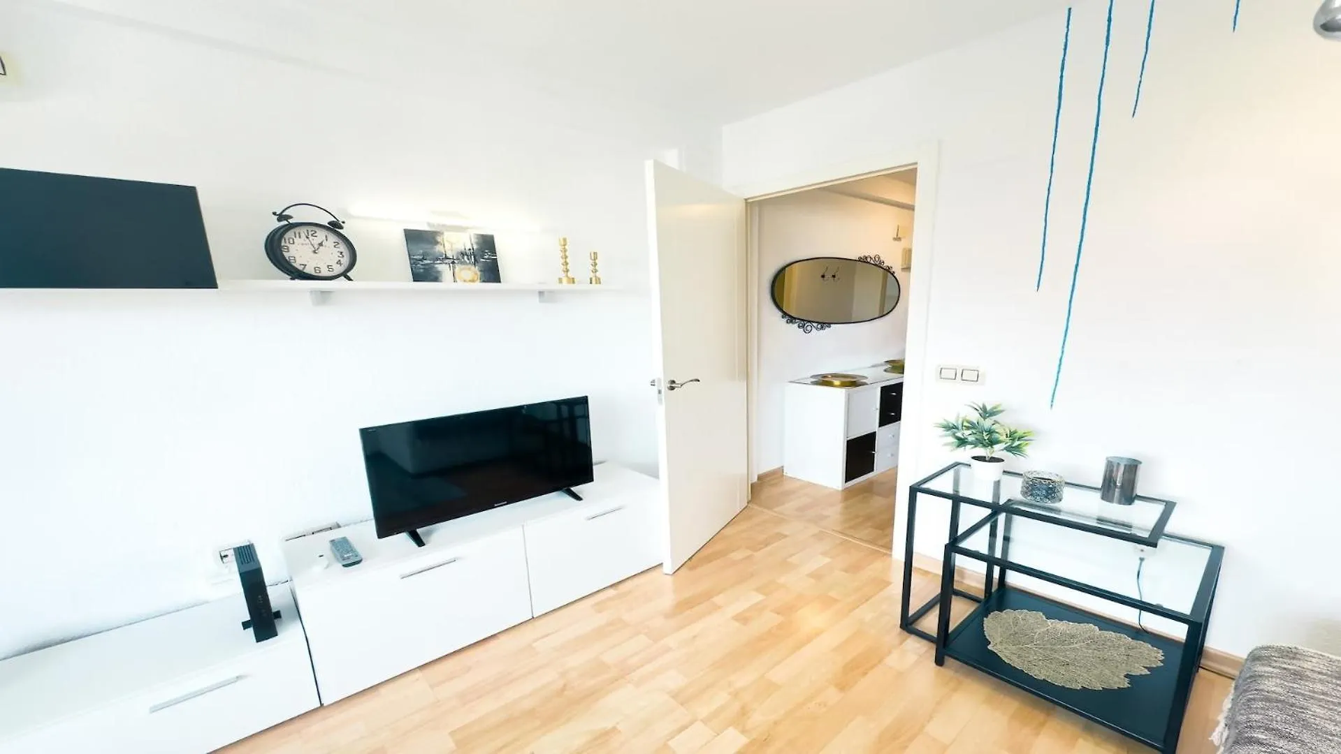Comfy And Cozy Stay Piscis Benalmadena Apartment